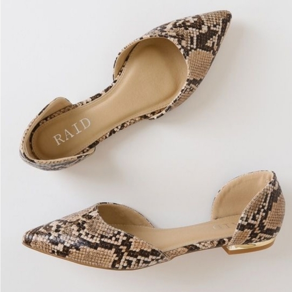 Snakeskin Pointed Toe Flats - Picture 2 of 11